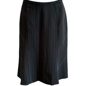 W.D.N.Y. Womans Pencil Skirt Black Pinstripe Career Business Casual Lined Size 8